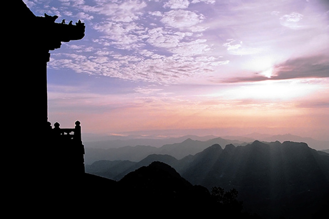 wudang-mountain-sunrise